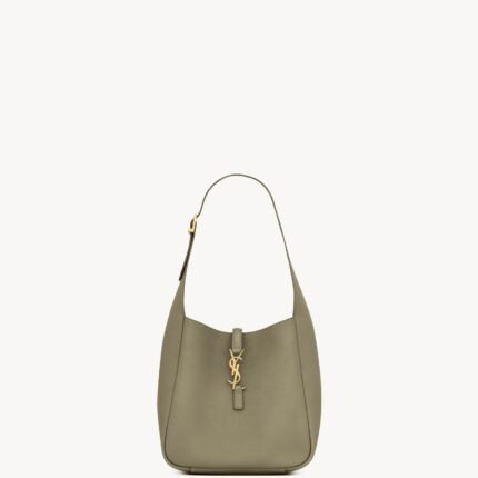 LE 5 À 7 Small Soft Grained Leather Bag – Style No. 713938AAAUQ3798